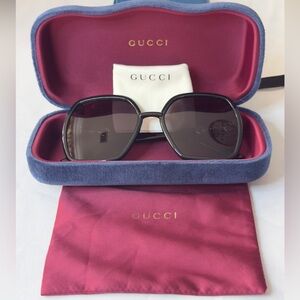 GUCCI Horsebit Style Square Sunglasses | Black | GG0890S 001 | Made in Italy